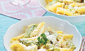 Penne se smetanou a chřestem