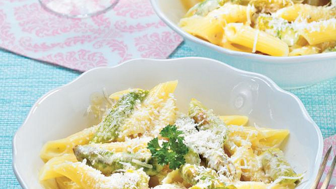 Penne se smetanou a chřestem