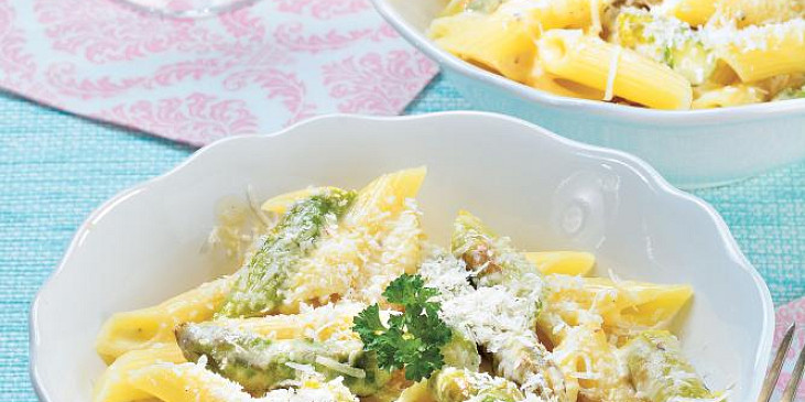 Penne se smetanou a chřestem
