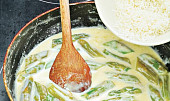 Penne se smetanou a chřestem
