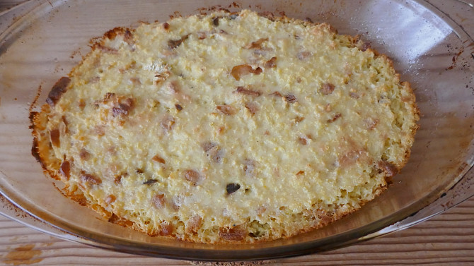 Slaný jahelník se škvarky a houbami, Jahelník naslano