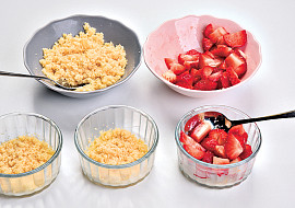 Crumble s jahodami