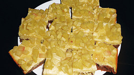 Dvoubarevný koláč s rebarborou