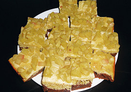 Dvoubarevný koláč s rebarborou