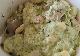 Gnocchi s brokolicí, nivou a zakysanou smetanou