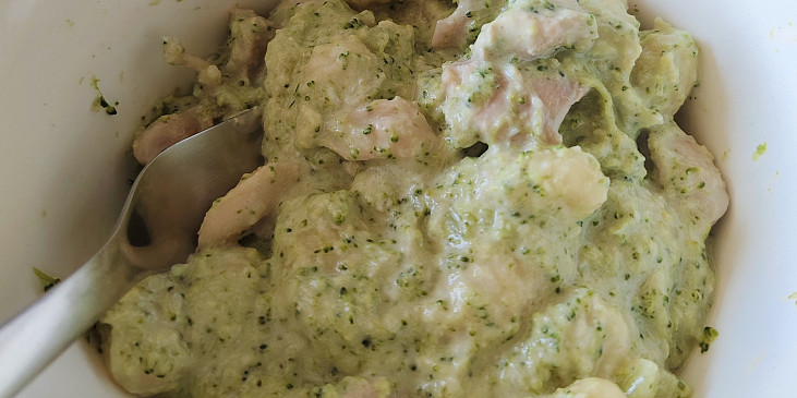 Gnocchi s brokolicí, nivou a zakysanou smetanou