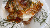 Toast à la turecká vejce cilbir