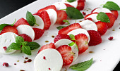 Jahodové carpaccio