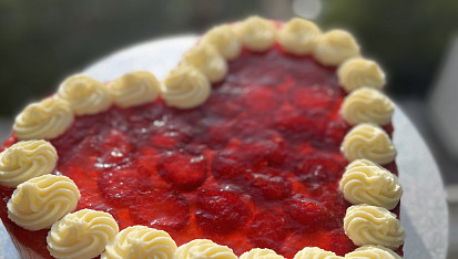 Jahodový smetanový dort (mousse)