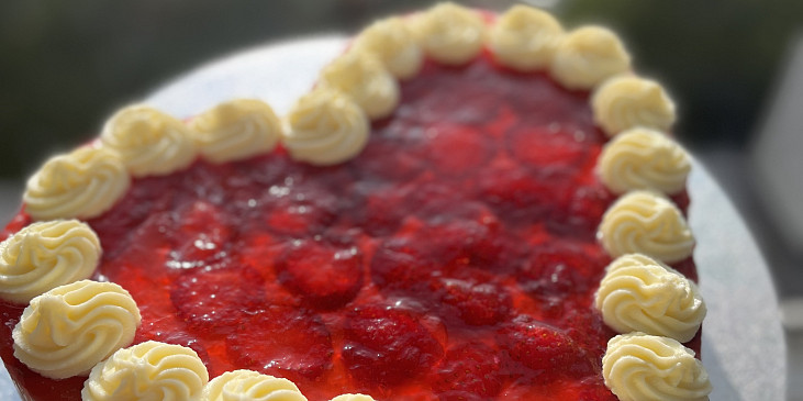 Jahodový smetanový dort (mousse)