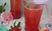 Domácí jahodová limonáda