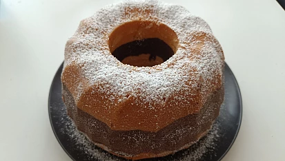Dvoubarevná hrníčková bábovka