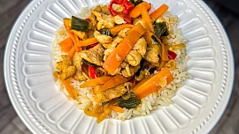 “Kung Pao” s kuřecím masem a zeleninou