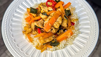 “Kung Pao” s kuřecím masem a zeleninou