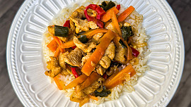 “Kung Pao” s kuřecím masem a zeleninou