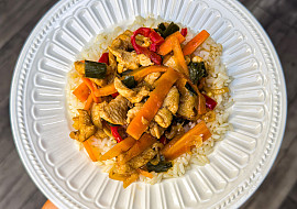 “Kung Pao” s kuřecím masem a zeleninou