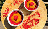 Rychlý Lotus cheesecake s lyofilizovanými  jahodami