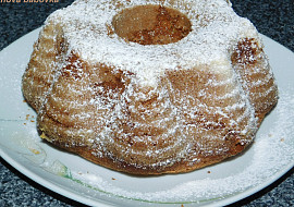 Ořechová top bábovka ("ořecháda")