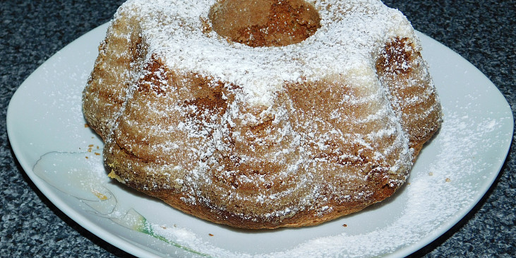 Ořechová top bábovka ("ořecháda")