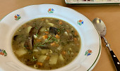 Bramborová polévka s houbami