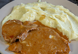 Vepřový plátek na cibulce