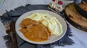 Vepřový plátek na cibulce