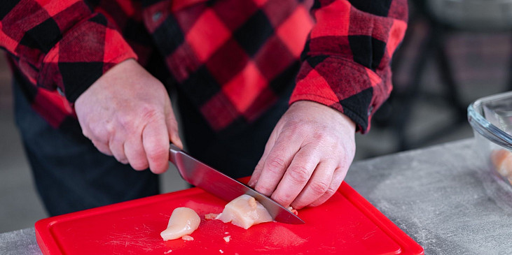 Kuřecí tandoori špízy s koriandrovou omáčkou