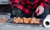 Kuřecí tandoori špízy s koriandrovou omáčkou