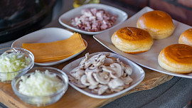 Plněné burgery