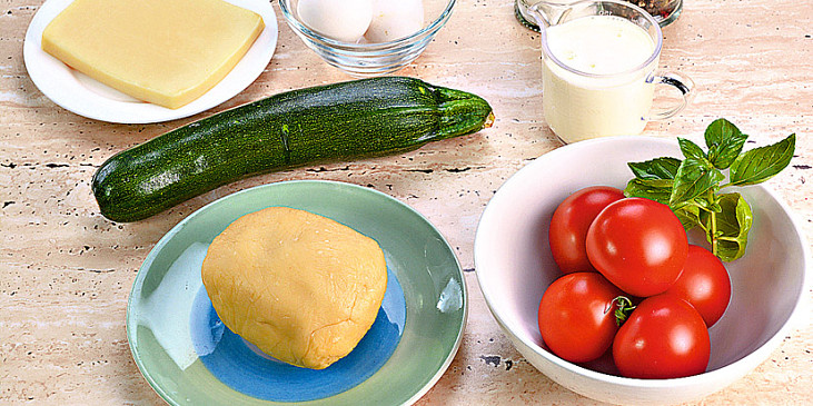 Quiche s cuketou a rajčaty