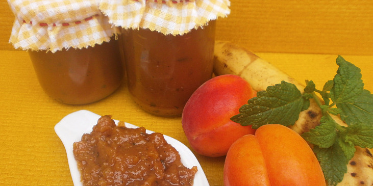 Banánovo-meruňková marmeláda s meduňkou