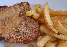Marinovaná vepřová plec pečená v troubě (S hranolky)