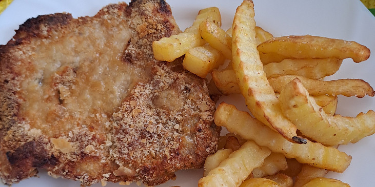 Marinovaná vepřová plec pečená v troubě (S hranolky)