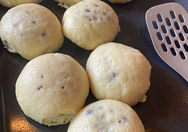 Babiččiny kynuté borůvkové knedlíky