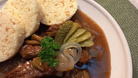 Hovězí kostky po znojemsku