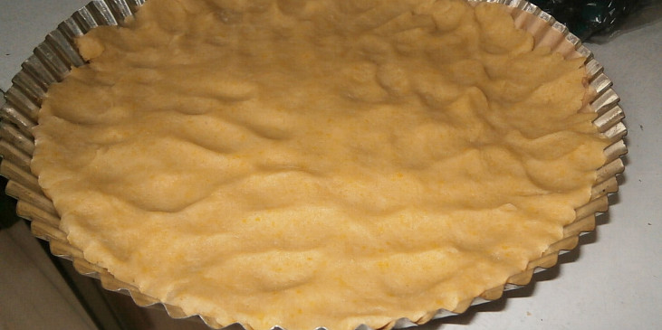 Letní koláč s třešněmi