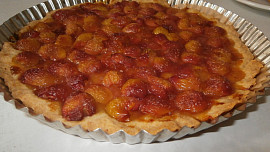 Letní koláč s třešněmi