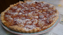 Letní koláč s třešněmi