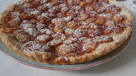 Letní koláč s třešněmi