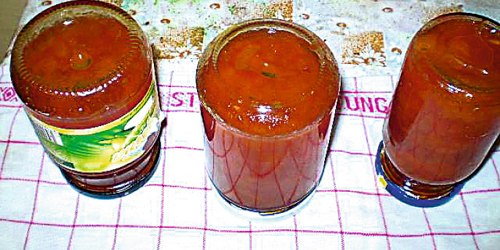 Meruňková marmeláda z domácí pekárny
