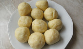 Tvarohové švestkové knedlíky (Tvarohové švestkové knedlíky)