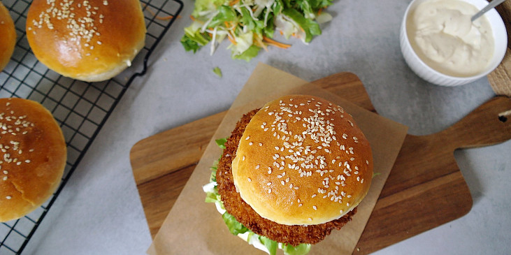 Šťavnatý McChicken burger (Šťavnatý McChicken burger)