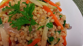 Tarhoňa s restovanou zeleninou