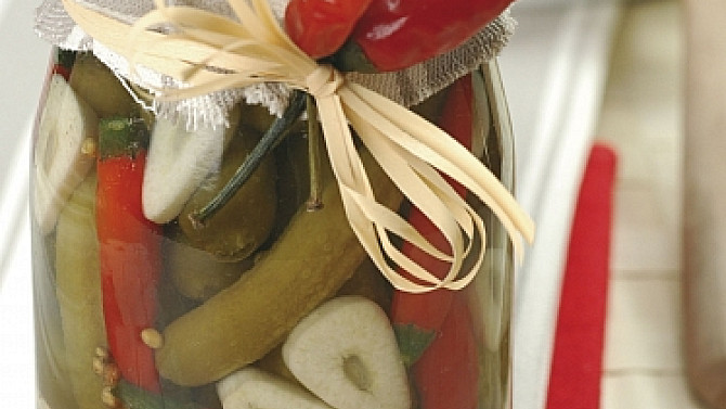Pálivé okurky s chilli papričkami