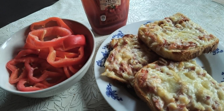 Toasty s anglickou slaninou
