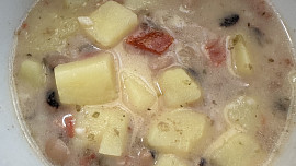 Fazolová kyselá polévka