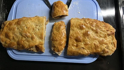 Jablečný štrúdl z domácího těsta