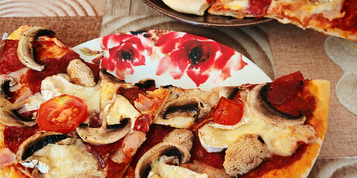 Těsto na pizzu