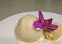 Meruňkové knedlíky plněné oříškovým máslem, citrónový sorbet