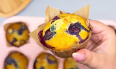 Borůvkové muffiny s bílou čokoládou
